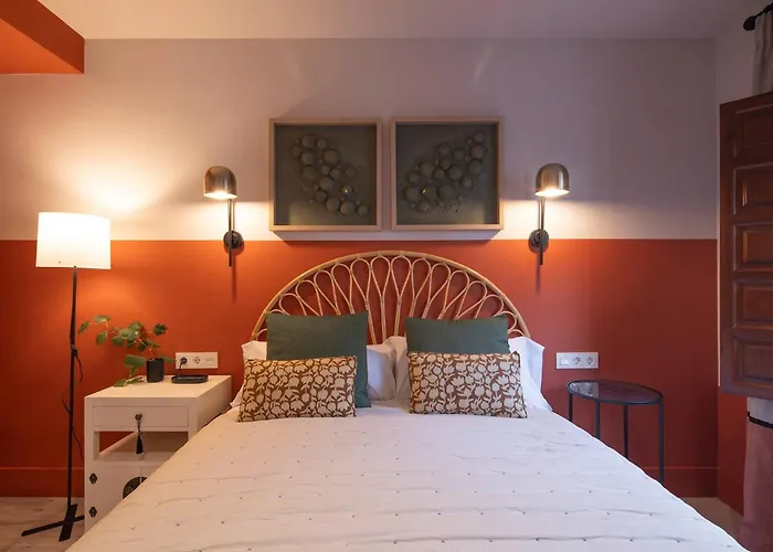 Apartment Steps From The Alhambra, Private Terrace & Ac