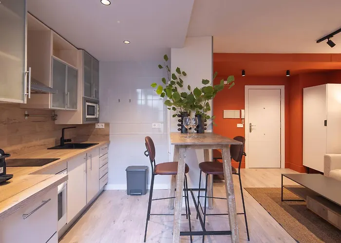 Apartment Steps From The Alhambra, Private Terrace & Ac