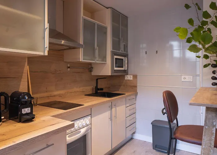 Apartment Steps From The Alhambra, Private Terrace & Ac