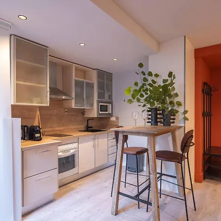 Apartment Steps From The Alhambra, Private Terrace & Ac Granada